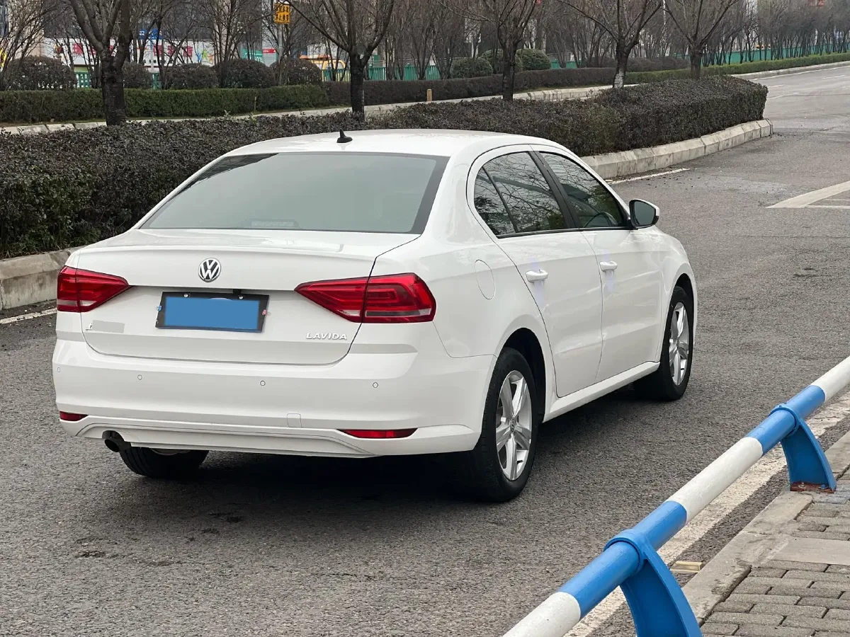 2017 Volkswagen Lavida 1.6L 110HP L4 6AT,autocango,china used car exporter,china ev exporter,chinese used car exporter,chinese used ev exporter