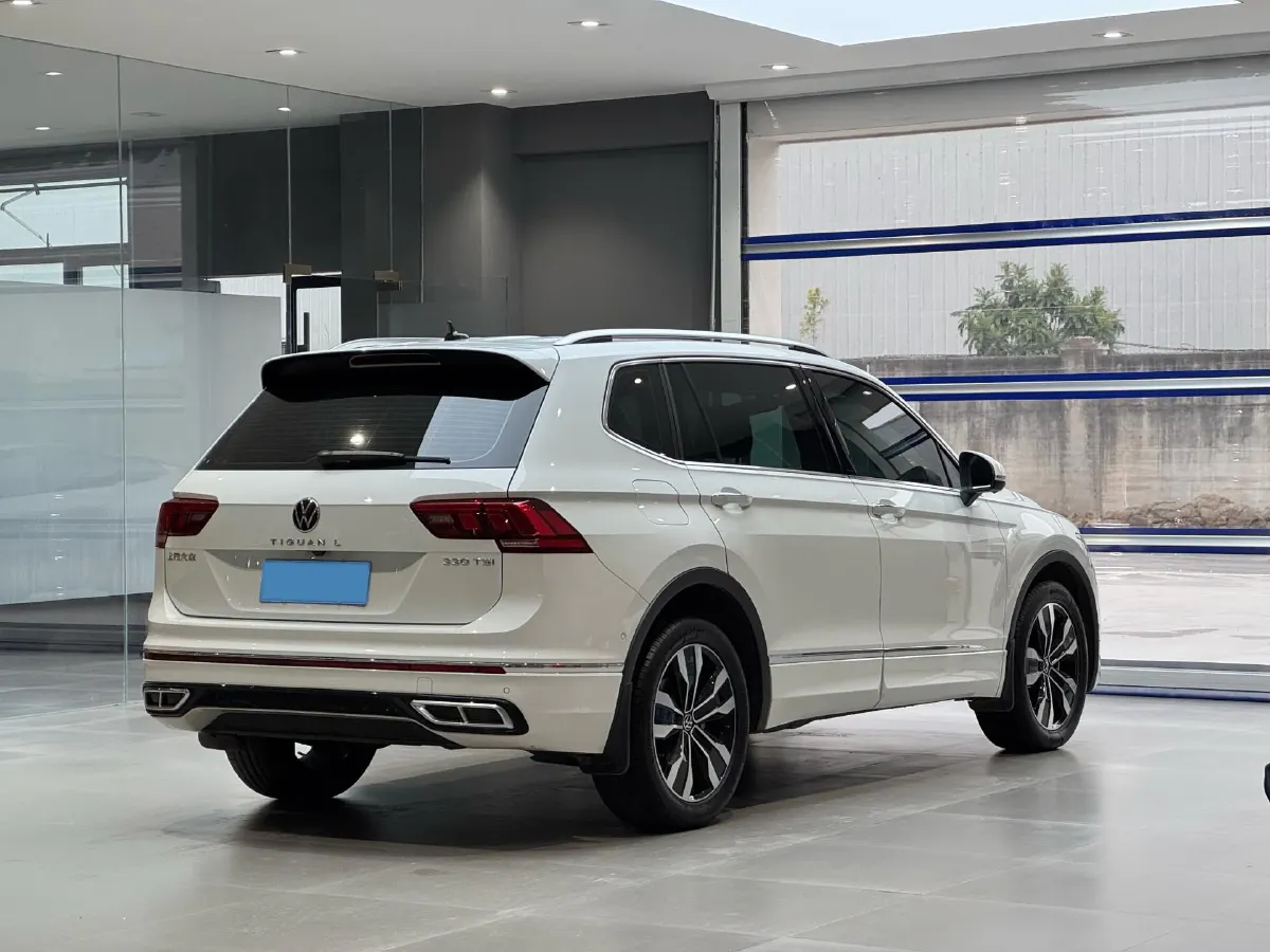 2024 Volkswagen Tiguan L 2.0T 186HP L4 7DCT,autocango,china used car exporter,china ev exporter,chinese used car exporter,chinese used ev exporter