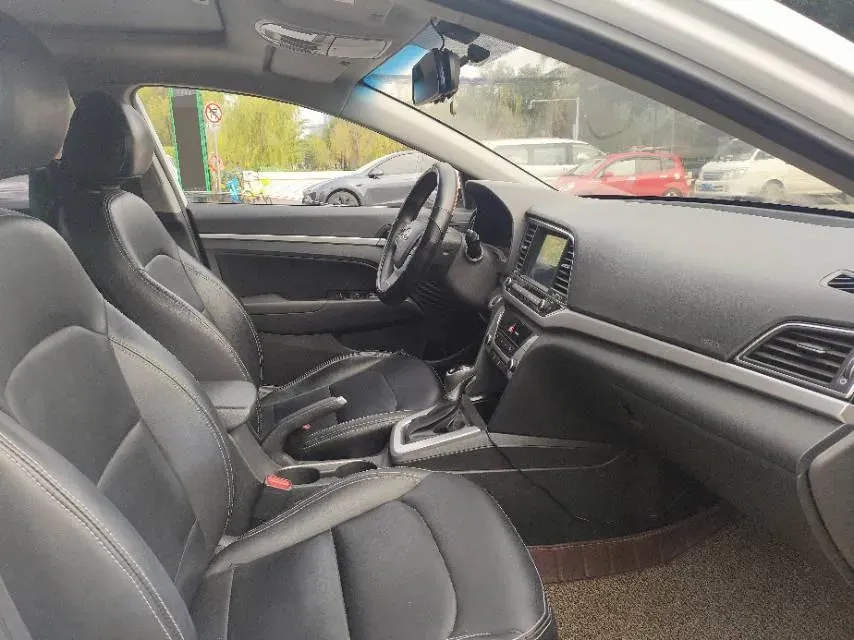 2016 Hyundai Elantra 1.6L 130HP L4 6AT,autocango,china used car exporter,china ev exporter,chinese used car exporter,chinese used ev exporter