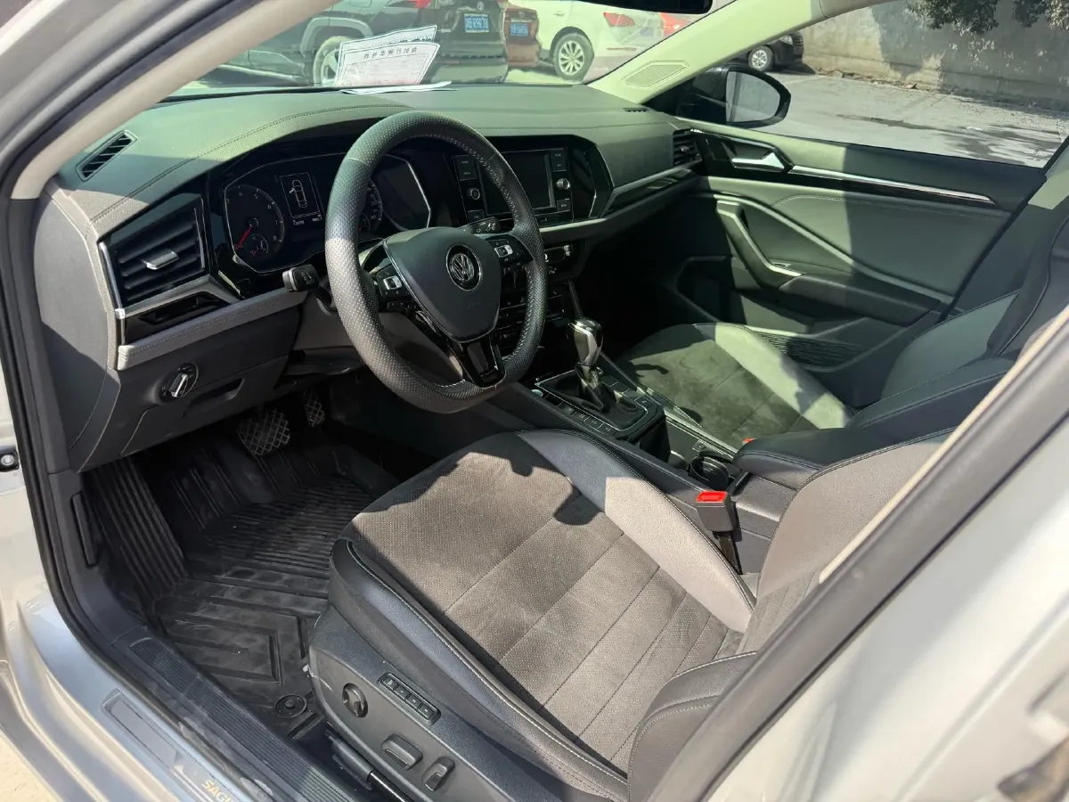 2019 Luxgen Grand 7 MPV 2.0T 188HP L4 6AT,autocango,china used car exporter,china ev exporter,chinese used car exporter,chinese used ev exporter