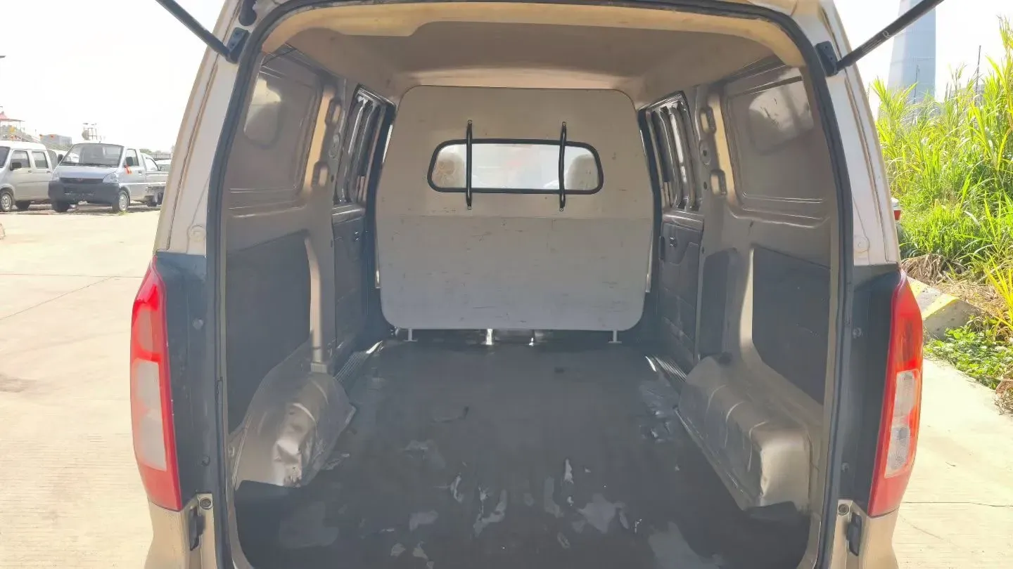 2021 WuLing RongGuang Mini Truck 1.2L 76HP L4 5MT,autocango,china used car exporter,china ev exporter,chinese used car exporter,chinese used ev exporter