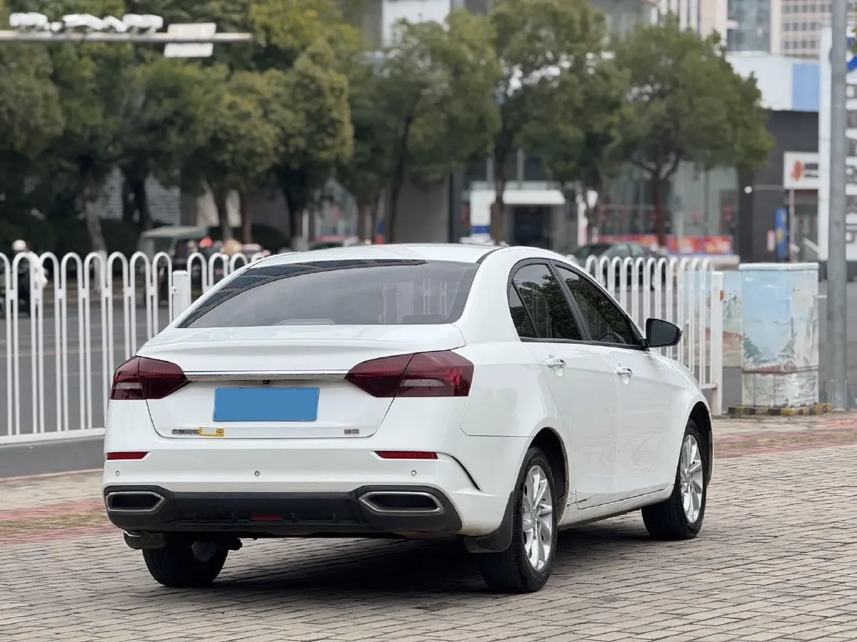 2021 BaoJun 530 1.5T 147HP L4 CVT,autocango,china used car exporter,china ev exporter,chinese used car exporter,chinese used ev exporter