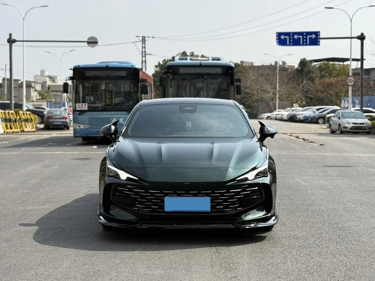 2023 MG 7 2.0T 261HP L4 9AT,autocango,china used car exporter,china ev exporter,chinese used car exporter,chinese used ev exporter