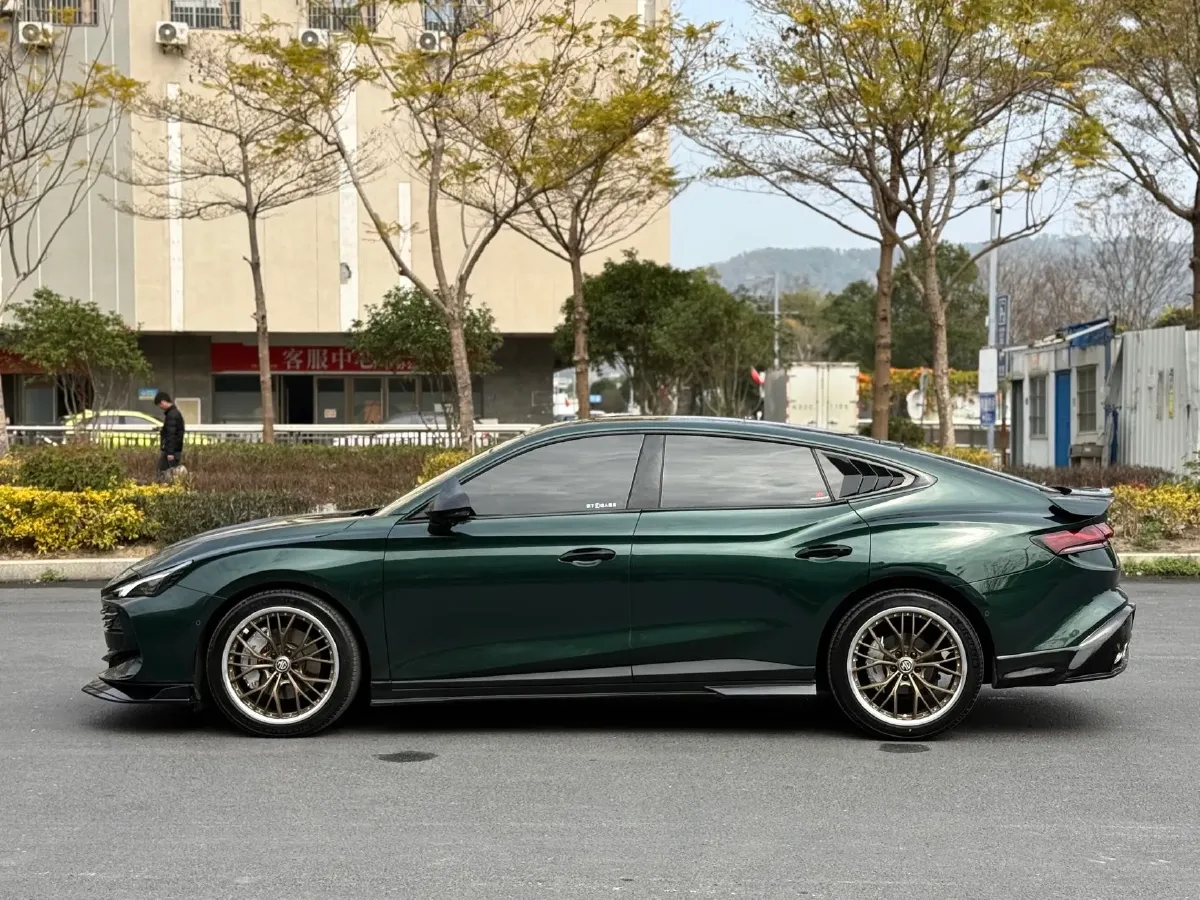 2023 MG 7 2.0T 261HP L4 9AT,autocango,china used car exporter,china ev exporter,chinese used car exporter,chinese used ev exporter