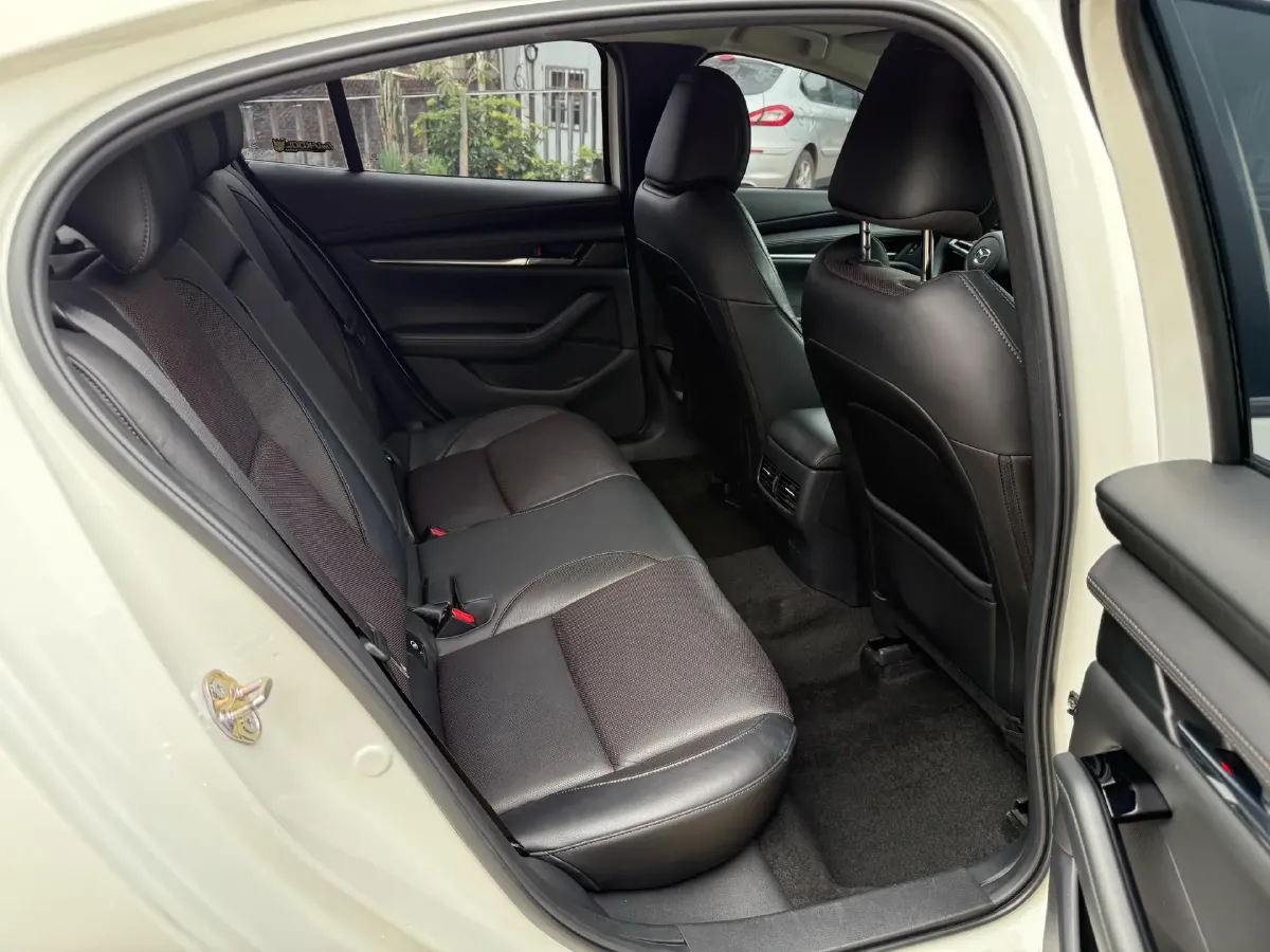 2020 Mazda 3 Axela 2.0L 158HP L4 6AT,autocango,china used car exporter,china ev exporter,chinese used car exporter,chinese used ev exporter