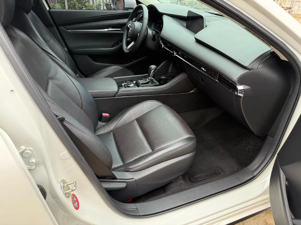 2020 Mazda 3 Axela 2.0L 158HP L4 6AT,autocango,china used car exporter,china ev exporter,chinese used car exporter,chinese used ev exporter