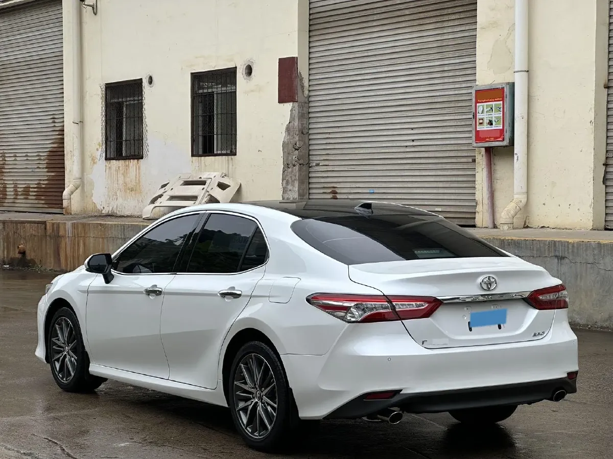 2021 Toyota Camry 2.5L 209HP L4 8AT,autocango,china used car exporter,china ev exporter,chinese used car exporter,chinese used ev exporter