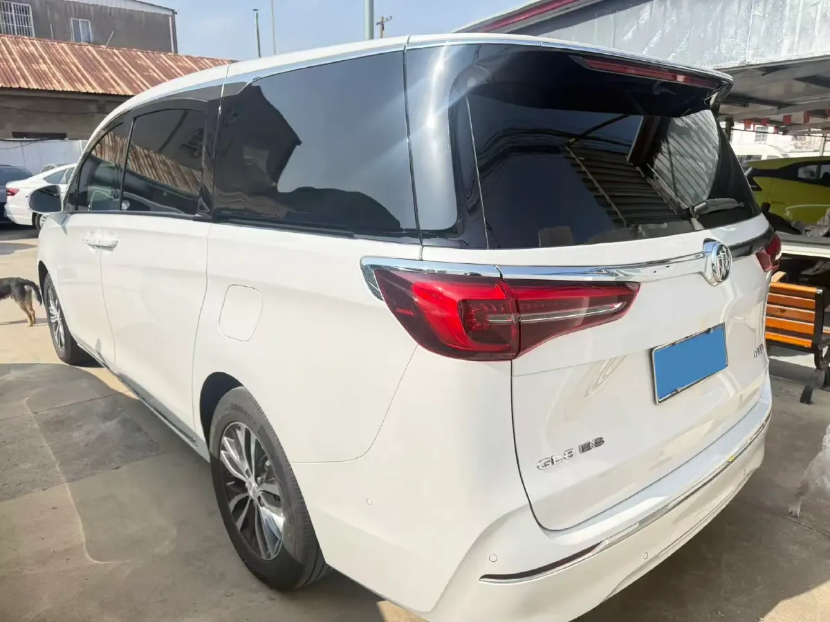 2023 Buick GL8 2.0T 237HP L4 9AT,autocango,china used car exporter,china ev exporter,chinese used car exporter,chinese used ev exporter