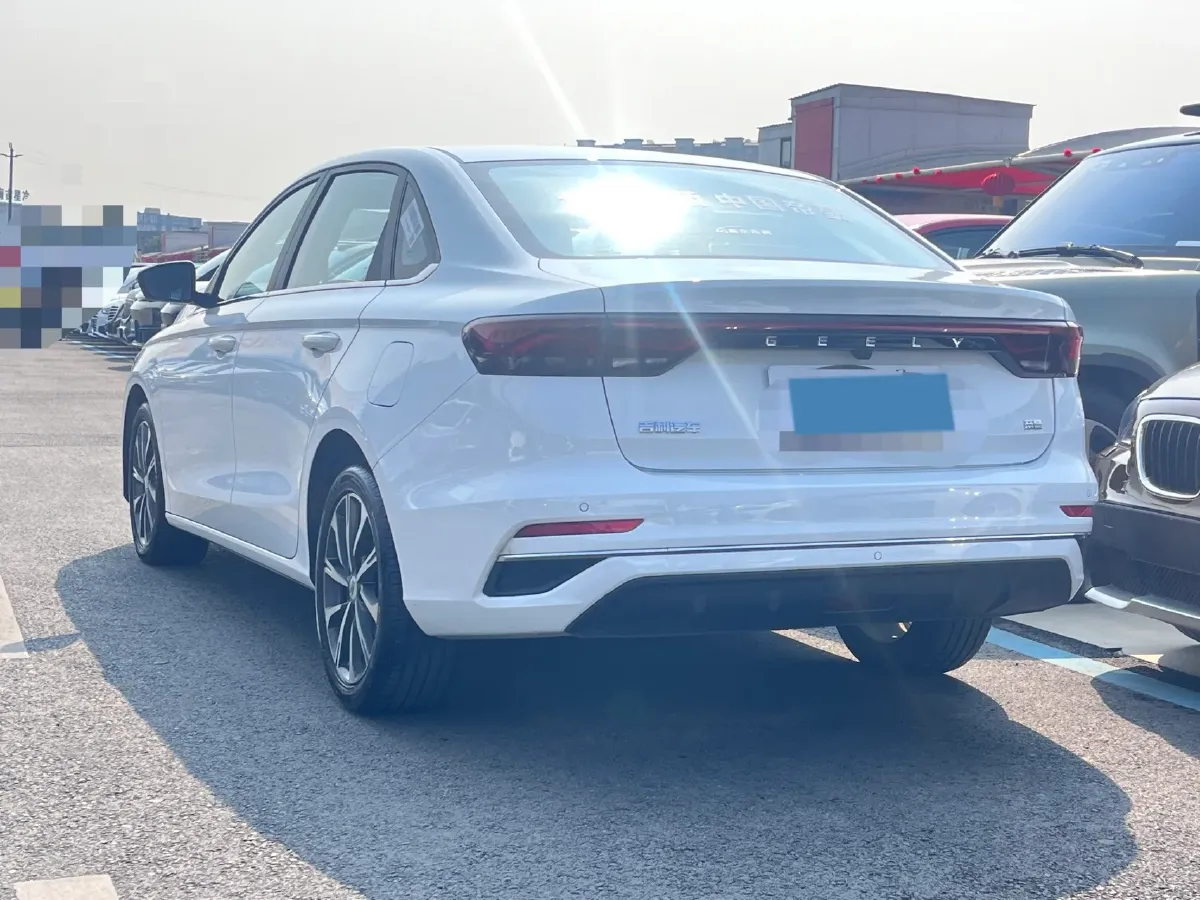 2025 Geely Emgrand 1.5L 127HP L4 CVT,autocango,china used car exporter,china ev exporter,chinese used car exporter,chinese used ev exporter