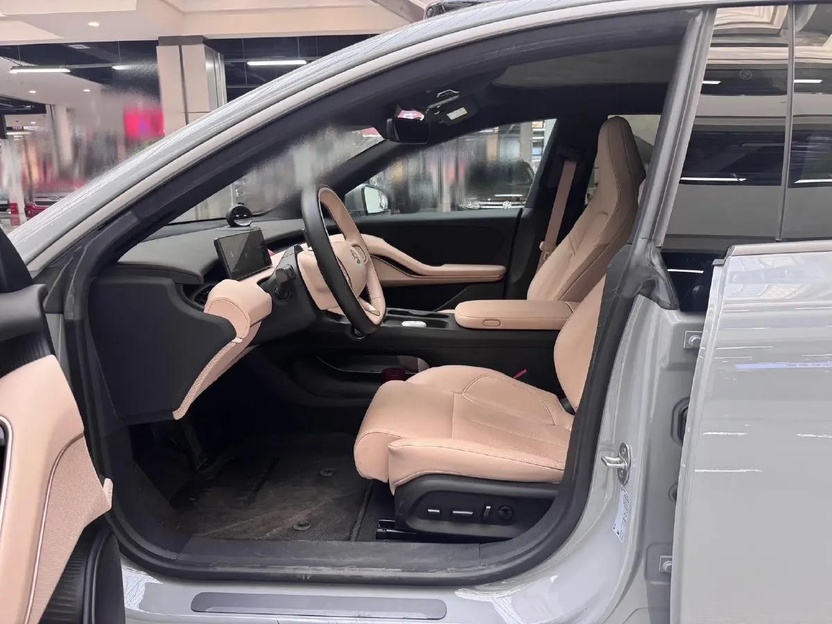 2022 JunTian HeiWuShi Youth 2.0T 203HP L4 6AT,autocango,china used car exporter,china ev exporter,chinese used car exporter,chinese used ev exporter