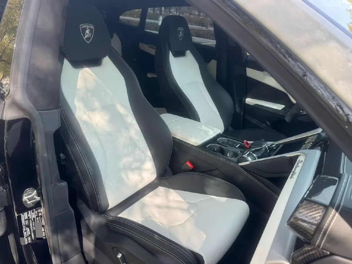 2021 Lamborghini Urus 4.0T 641HP V8 8AT,autocango,china used car exporter,china ev exporter,chinese used car exporter,chinese used ev exporter