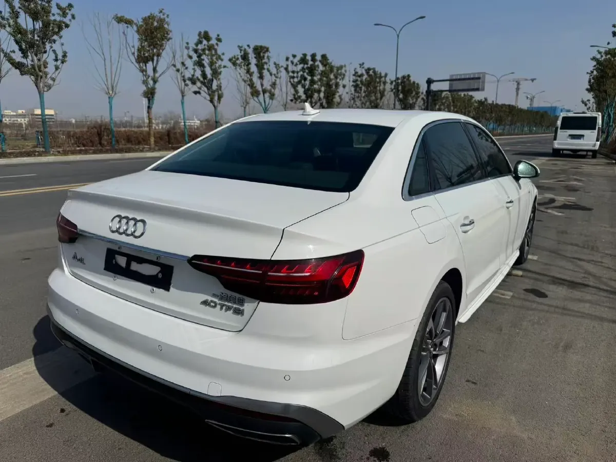 2020 Audi A4L 2.0T 190HP L4 7DCT,autocango,china used car exporter,china ev exporter,chinese used car exporter,chinese used ev exporter