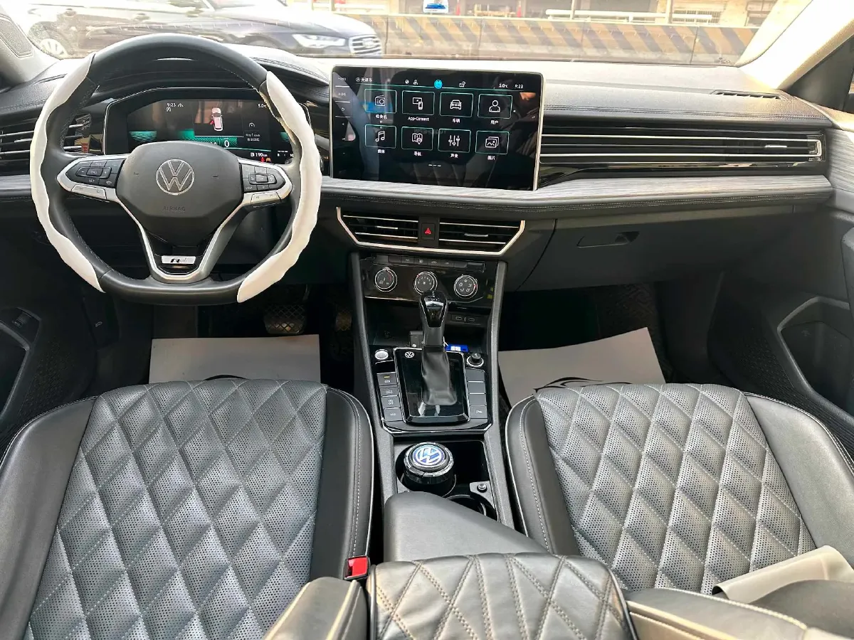 2023 Volkswagen Sagitar 1.5T 160HP L4 7DCT,autocango,china used car exporter,china ev exporter,chinese used car exporter,chinese used ev exporter