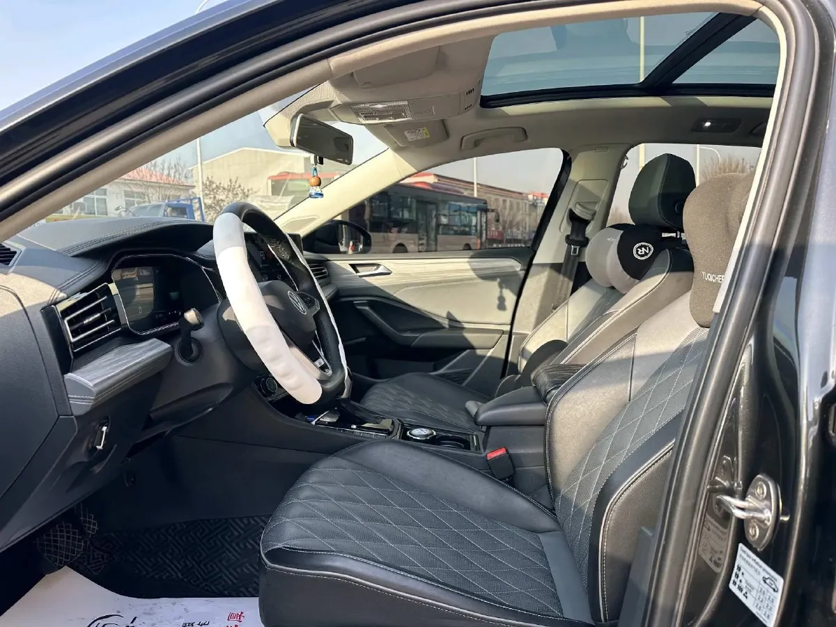 2023 Volkswagen Sagitar 1.5T 160HP L4 7DCT,autocango,china used car exporter,china ev exporter,chinese used car exporter,chinese used ev exporter