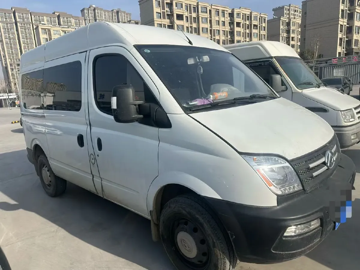 2020 MAXUS XinTu V80 2.5T 136HP L4 6MT,autocango,china used car exporter,china ev exporter,chinese used car exporter,chinese used ev exporter