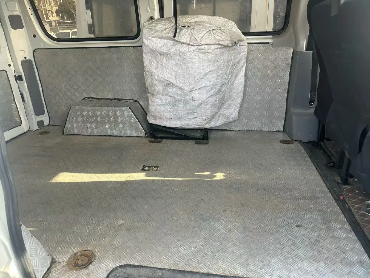 2020 MAXUS XinTu V80 2.5T 136HP L4 6MT,autocango,china used car exporter,china ev exporter,chinese used car exporter,chinese used ev exporter