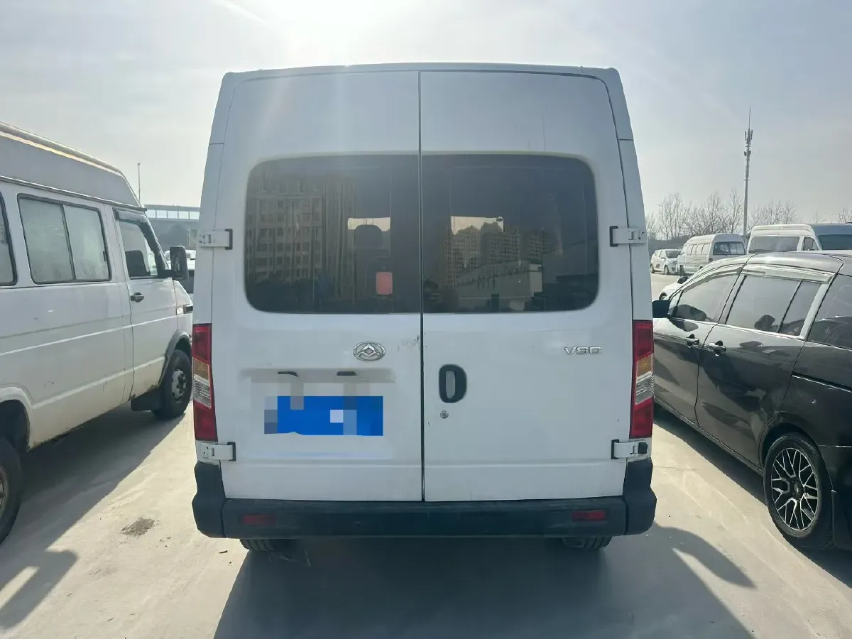 2020 MAXUS XinTu V80 2.5T 136HP L4 6MT,autocango,china used car exporter,china ev exporter,chinese used car exporter,chinese used ev exporter