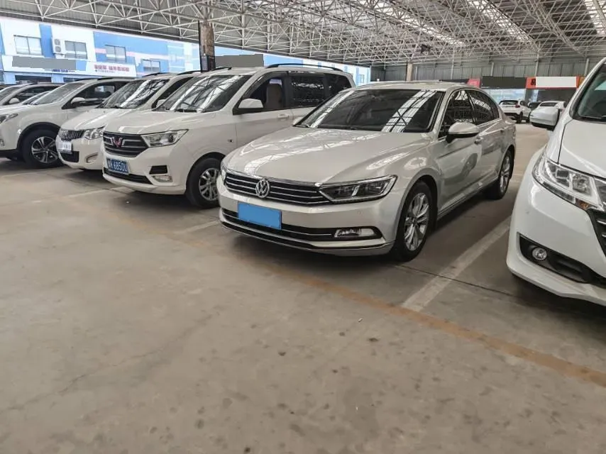 2018 Volkswagen Magotan 1.8T 180HP L4 7DCT,autocango,china used car exporter,china ev exporter,chinese used car exporter,chinese used ev exporter
