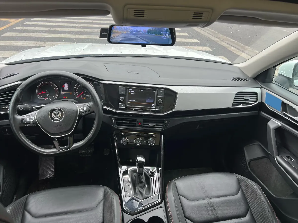 2019 Jeep Cherokee 2.0T 234HP L4 9AT,autocango,china used car exporter,china ev exporter,chinese used car exporter,chinese used ev exporter