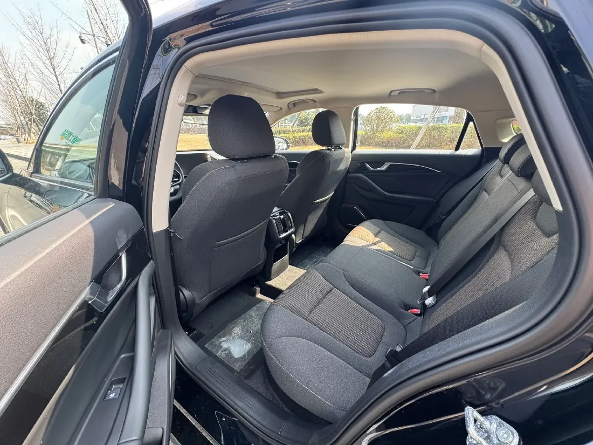 2023 Bestune B70 1.5T 169HP L4 7DCT,autocango,china used car exporter,china ev exporter,chinese used car exporter,chinese used ev exporter