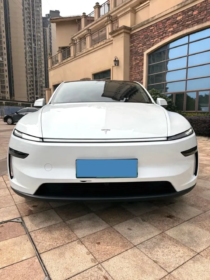 2025 Tesla Model Y BEV,autocango,china used car exporter,china ev exporter,chinese used car exporter,chinese used ev exporter