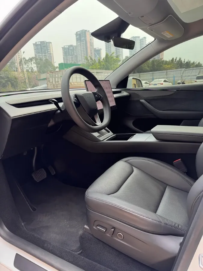 2025 Tesla Model Y BEV,autocango,china used car exporter,china ev exporter,chinese used car exporter,chinese used ev exporter
