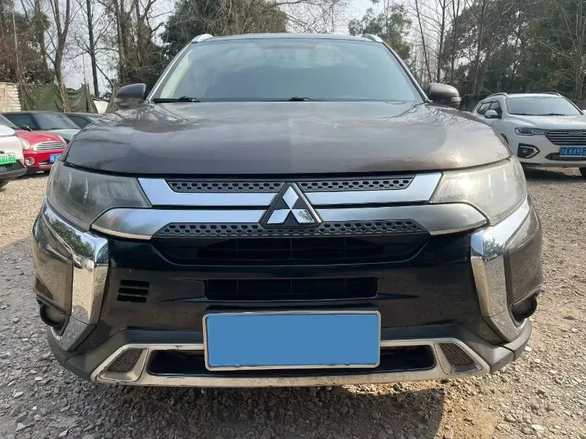 2018 Mitsubishi Outlander 2.4L 192HP L4 CVT,autocango,china used car exporter,china ev exporter,chinese used car exporter,chinese used ev exporter