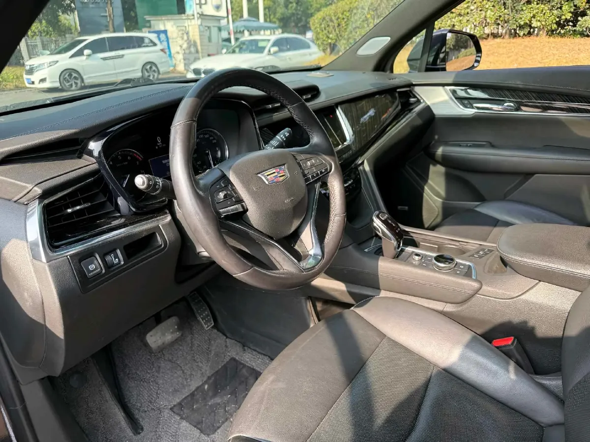 2022 Cadillac XT6 2.0T 237HP L4 9AT,autocango,china used car exporter,china ev exporter,chinese used car exporter,chinese used ev exporter