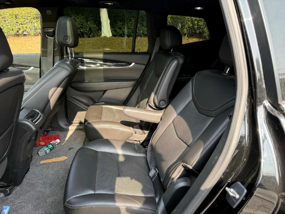 2022 Cadillac XT6 2.0T 237HP L4 9AT,autocango,china used car exporter,china ev exporter,chinese used car exporter,chinese used ev exporter