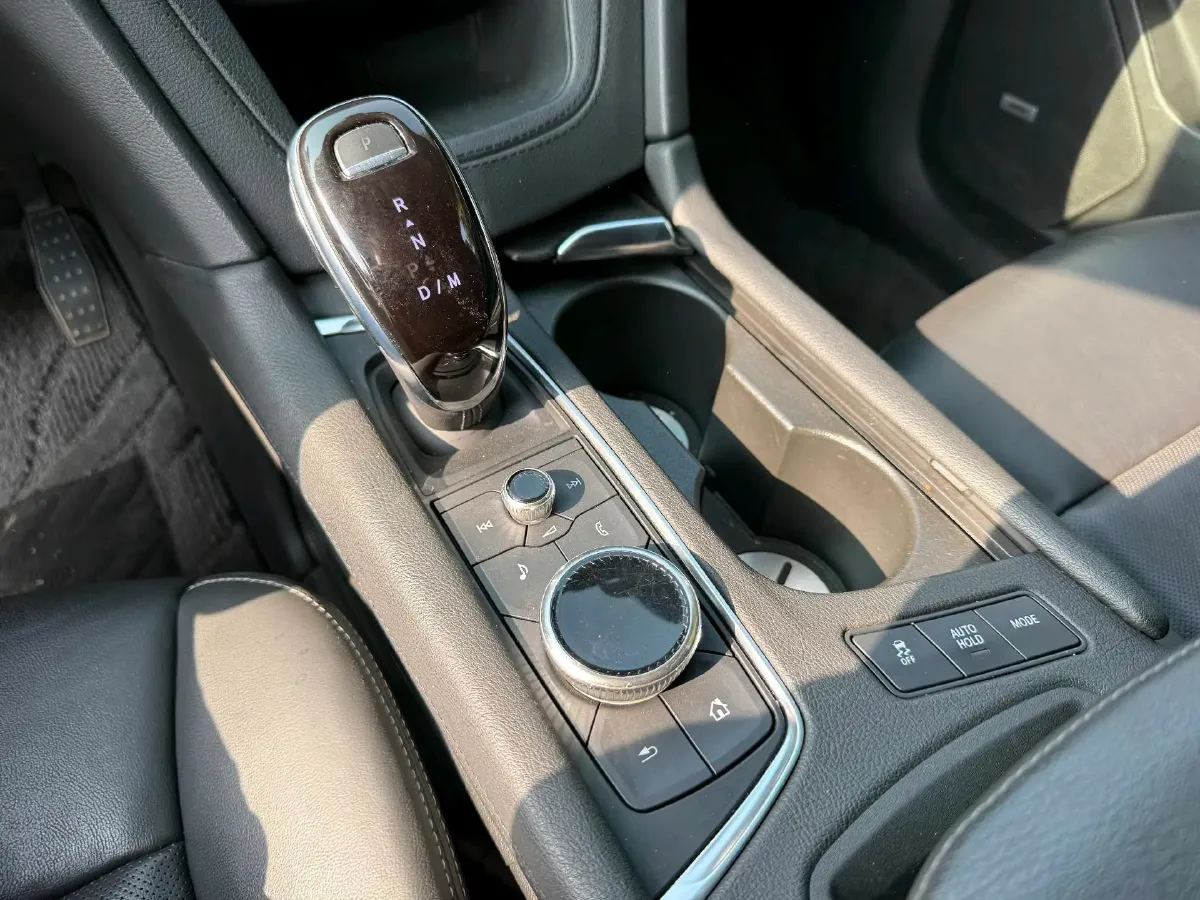 2022 Cadillac XT6 2.0T 237HP L4 9AT,autocango,china used car exporter,china ev exporter,chinese used car exporter,chinese used ev exporter