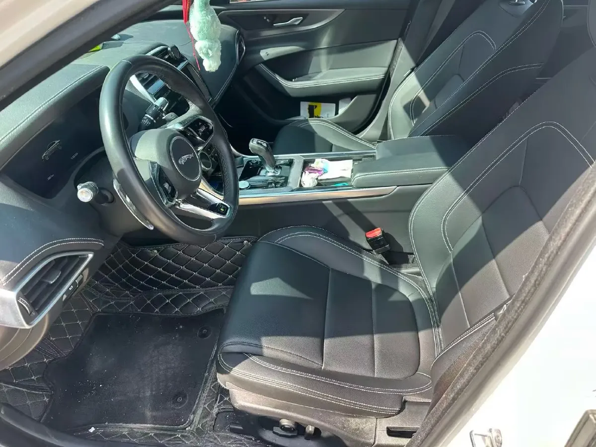 2021 Jaguar XEL 2.0T 250HP L4 8AT,autocango,china used car exporter,china ev exporter,chinese used car exporter,chinese used ev exporter