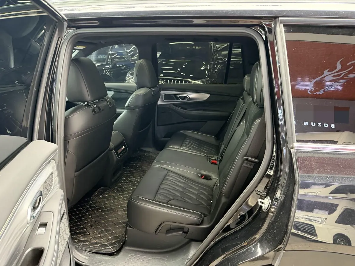 2024 GAC Trumpchi GS8 2.0T 252HP L4 8AT,autocango,china used car exporter,china ev exporter,chinese used car exporter,chinese used ev exporter