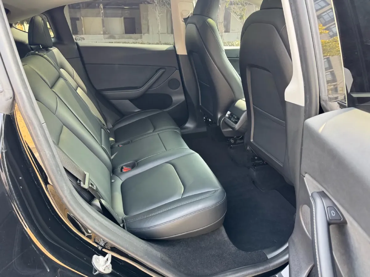 2022 Tesla Model Y BEV 60KWH,autocango,china used car exporter,china ev exporter,chinese used car exporter,chinese used ev exporter