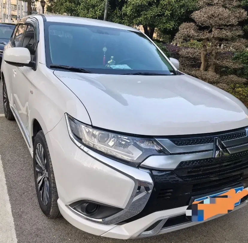 2021 Mitsubishi Outlander 2.0L 166HP L4 CVT,autocango,china used car exporter,china ev exporter,chinese used car exporter,chinese used ev exporter