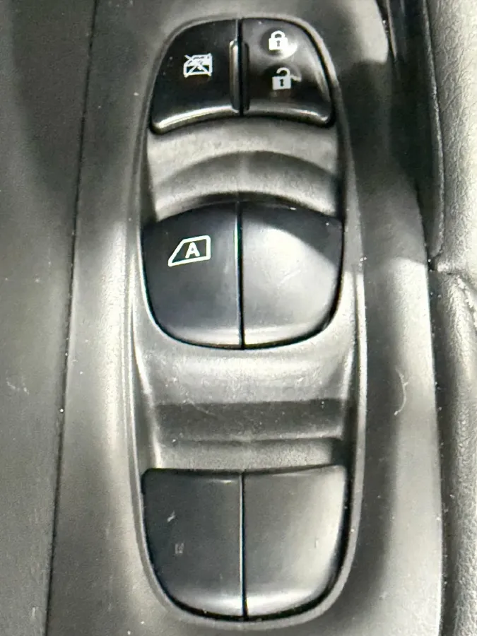 2022 Nissan X-Trail 2.0L 151HP L4 CVT,autocango,china used car exporter,china ev exporter,chinese used car exporter,chinese used ev exporter