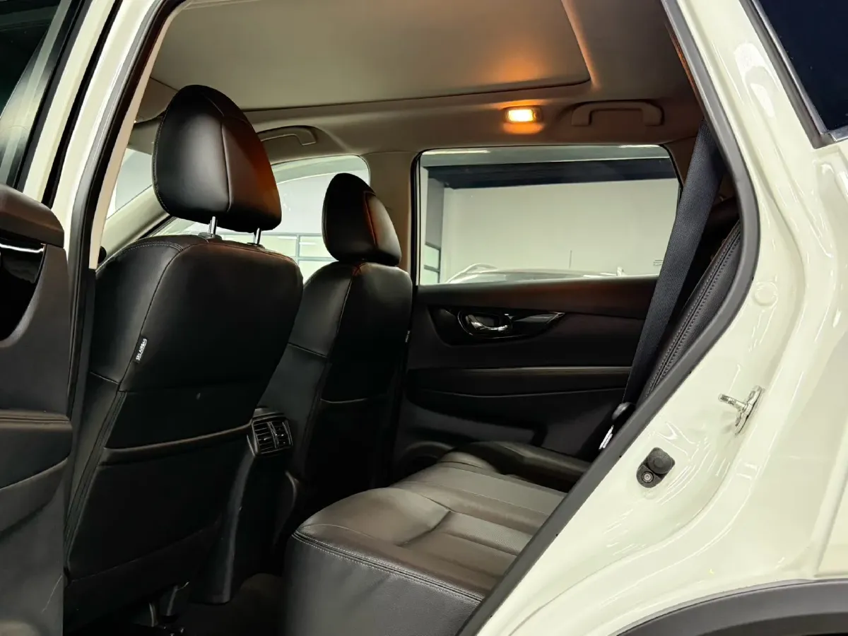 2022 Nissan X-Trail 2.0L 151HP L4 CVT,autocango,china used car exporter,china ev exporter,chinese used car exporter,chinese used ev exporter