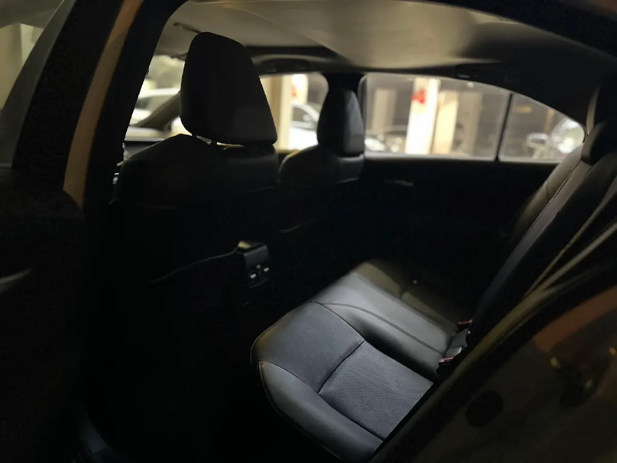 2021 Toyota Corolla 1.2T 116HP L4 CVT,autocango,china used car exporter,china ev exporter,chinese used car exporter,chinese used ev exporter