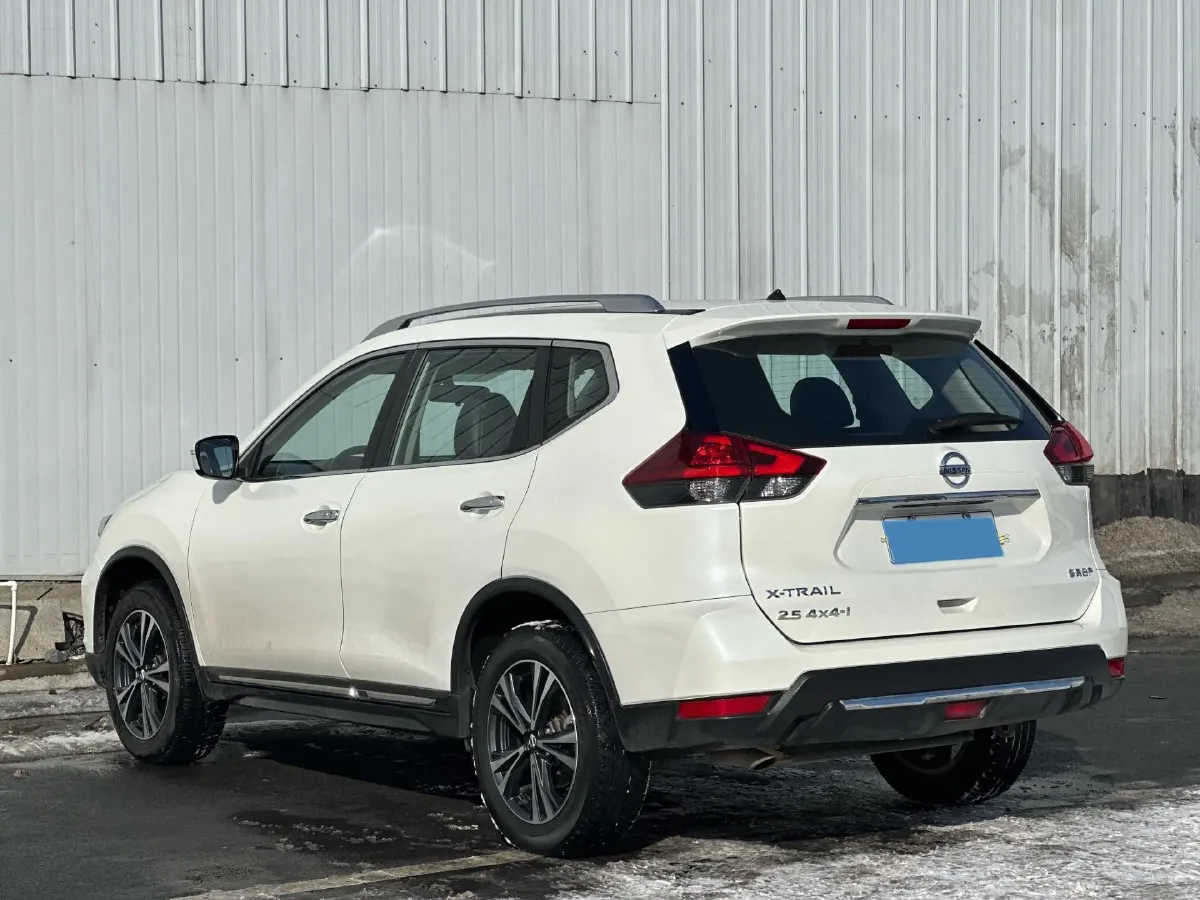 2021 Nissan X-Trail 2.5L 181HP L4 CVT,autocango,china used car exporter,china ev exporter,chinese used car exporter,chinese used ev exporter