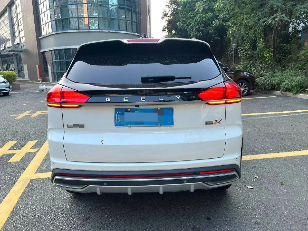 2022 Geely Azkarra 1.8T 184HP L4 7DCT,autocango,china used car exporter,china ev exporter,chinese used car exporter,chinese used ev exporter