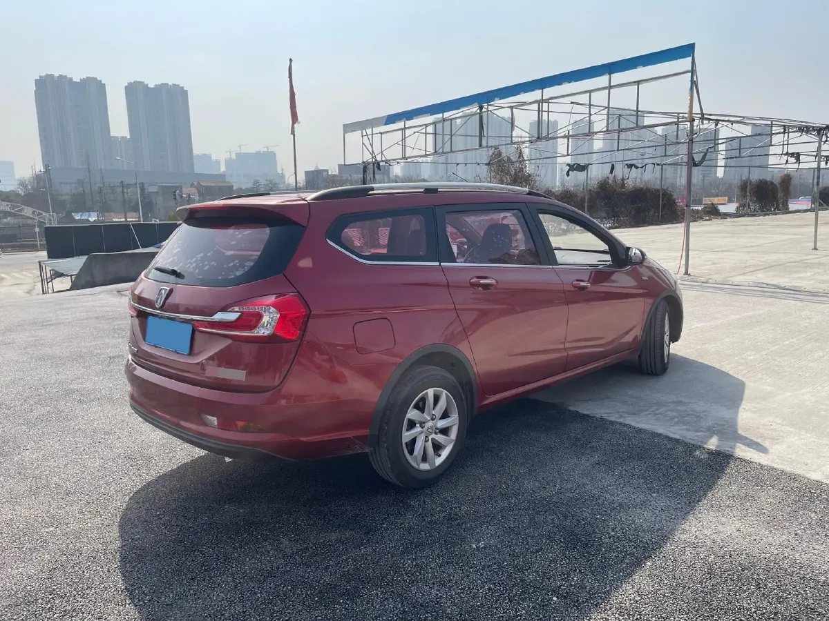 2017 BaoJun 310 1.5L 112HP L4 6MT,autocango,china used car exporter,china ev exporter,chinese used car exporter,chinese used ev exporter