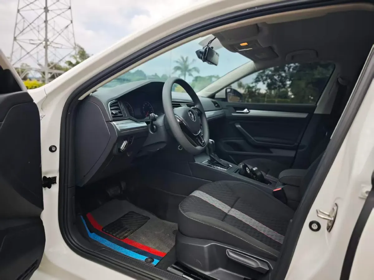 2019 Volkswagen T-Cross 1.4T 150HP L4 7DCT,autocango,china used car exporter,china ev exporter,chinese used car exporter,chinese used ev exporter