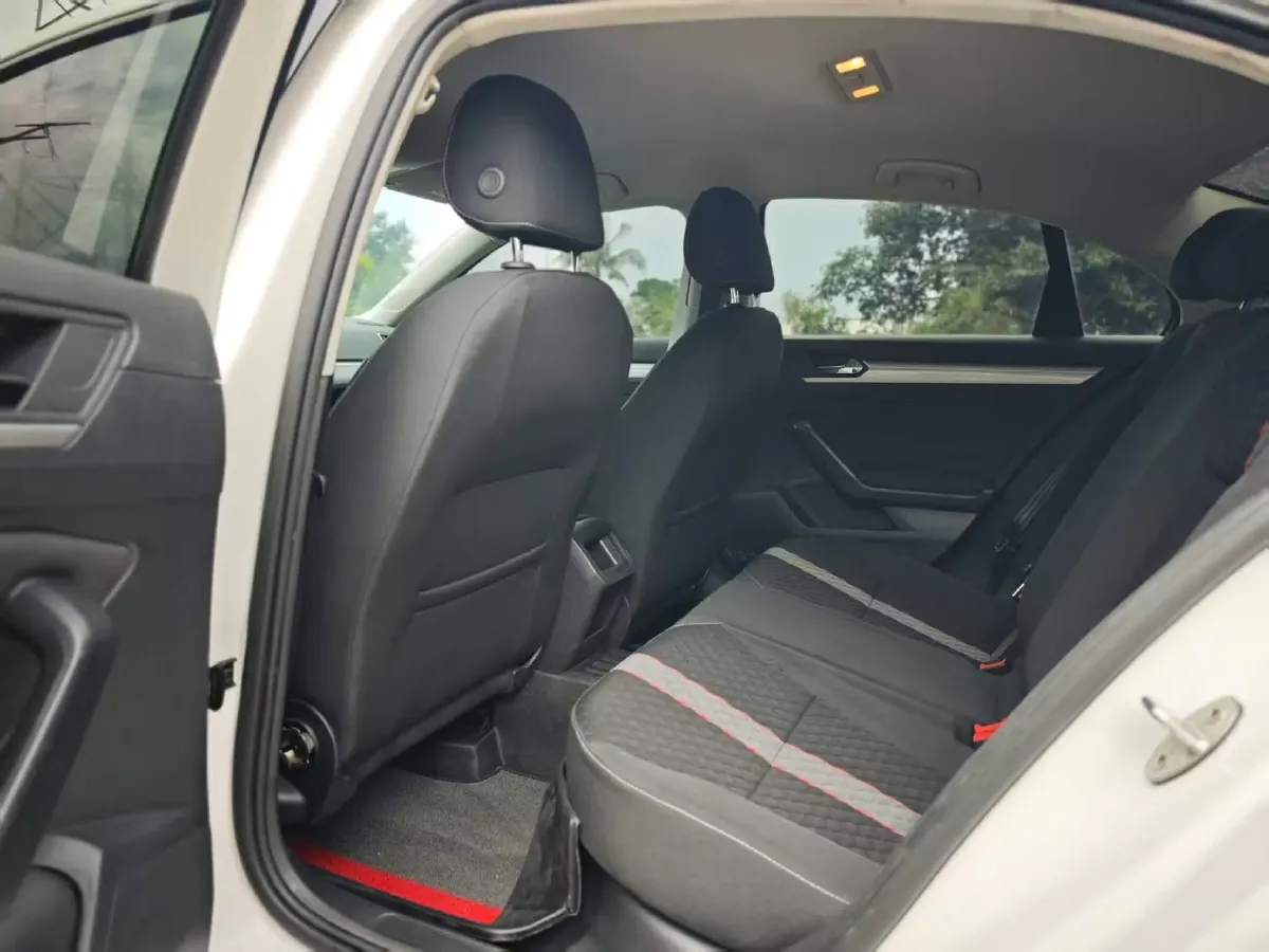 2019 Volkswagen T-Cross 1.4T 150HP L4 7DCT,autocango,china used car exporter,china ev exporter,chinese used car exporter,chinese used ev exporter