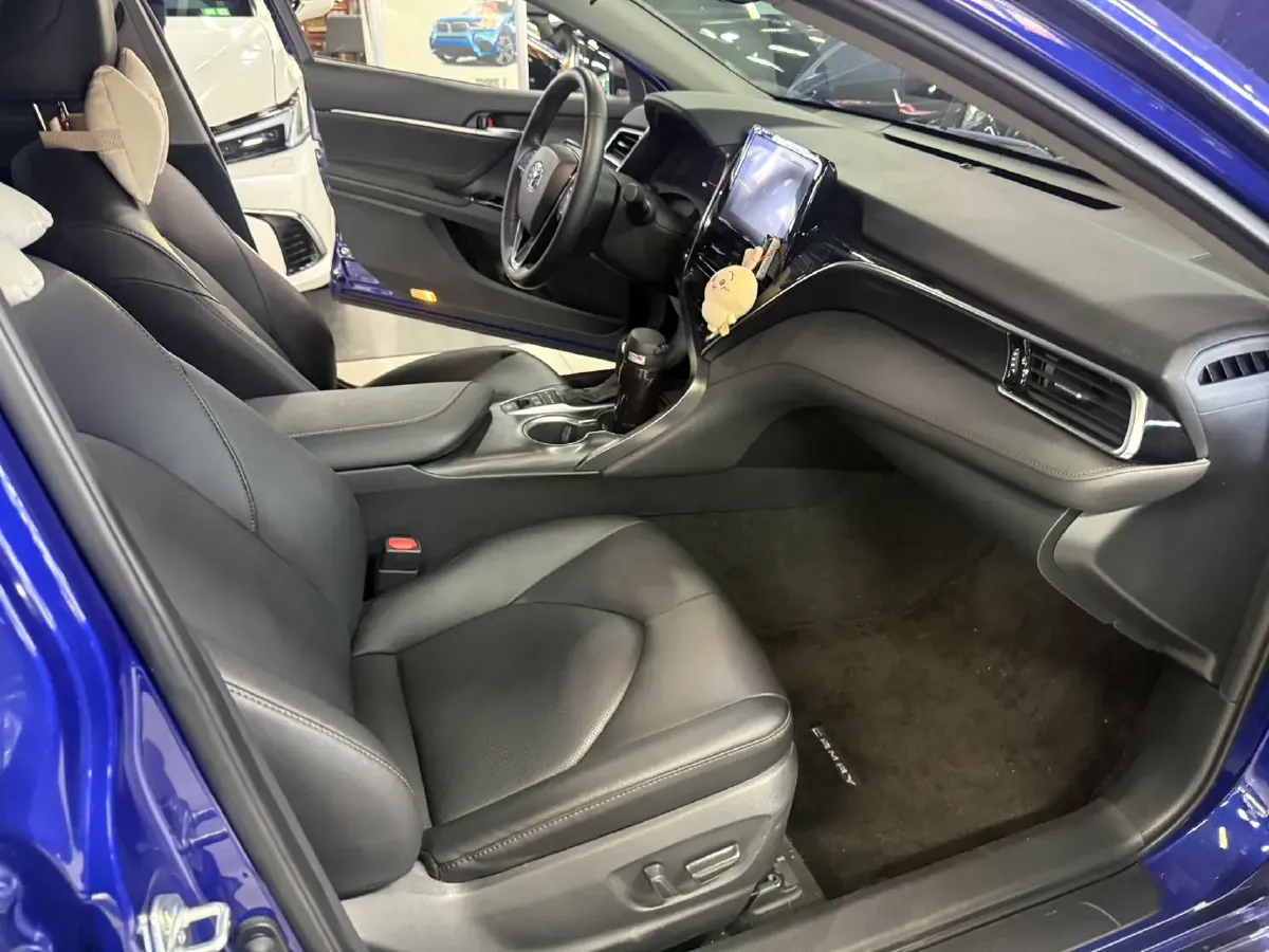 2023 Toyota Camry 2.5L 178HP L4 E-CVT Hybrid,autocango,china used car exporter,china ev exporter,chinese used car exporter,chinese used ev exporter