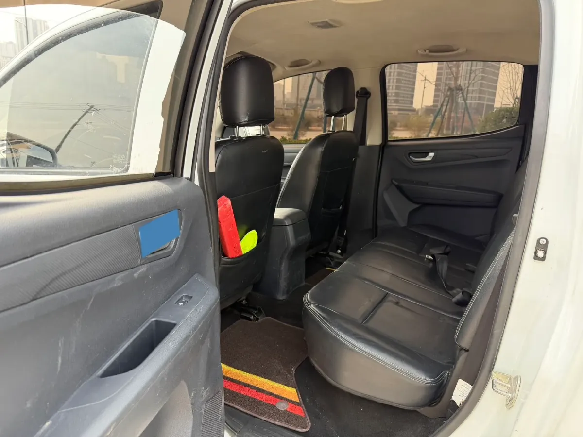 2018 Isuzu Jim 2.8T 116HP L4 5MT,autocango,china used car exporter,china ev exporter,chinese used car exporter,chinese used ev exporter