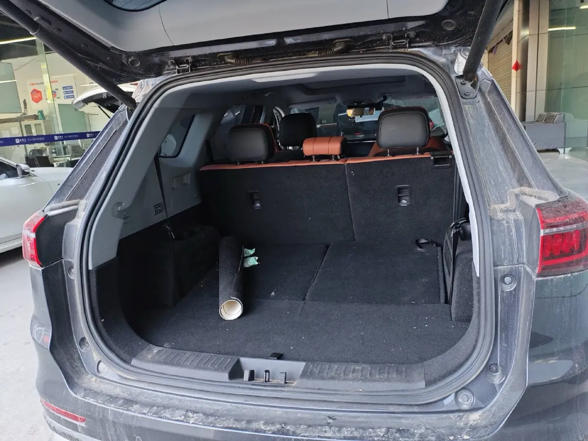 2021 Chery Tiggo 8 Plus 1.6T 197HP L4 7DCT,autocango,china used car exporter,china ev exporter,chinese used car exporter,chinese used ev exporter