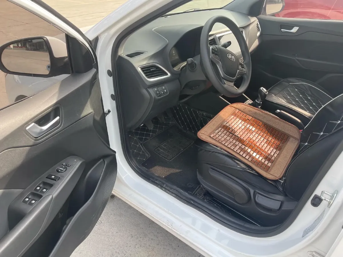 2020 Hyundai Verna 1.4L 100HP L4 6MT,autocango,china used car exporter,china ev exporter,chinese used car exporter,chinese used ev exporter