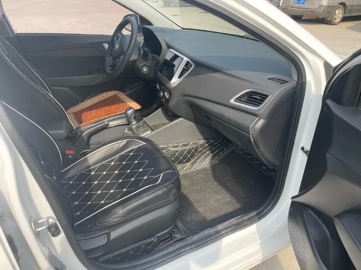 2020 Hyundai Verna 1.4L 100HP L4 6MT,autocango,china used car exporter,china ev exporter,chinese used car exporter,chinese used ev exporter