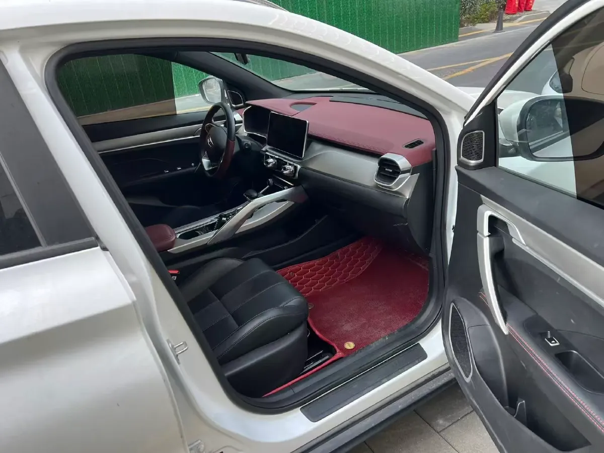 2022 Geely Coolray 1.5T 177HP L3 7DCT PHEV 15.5KWH,autocango,china used car exporter,china ev exporter,chinese used car exporter,chinese used ev exporter