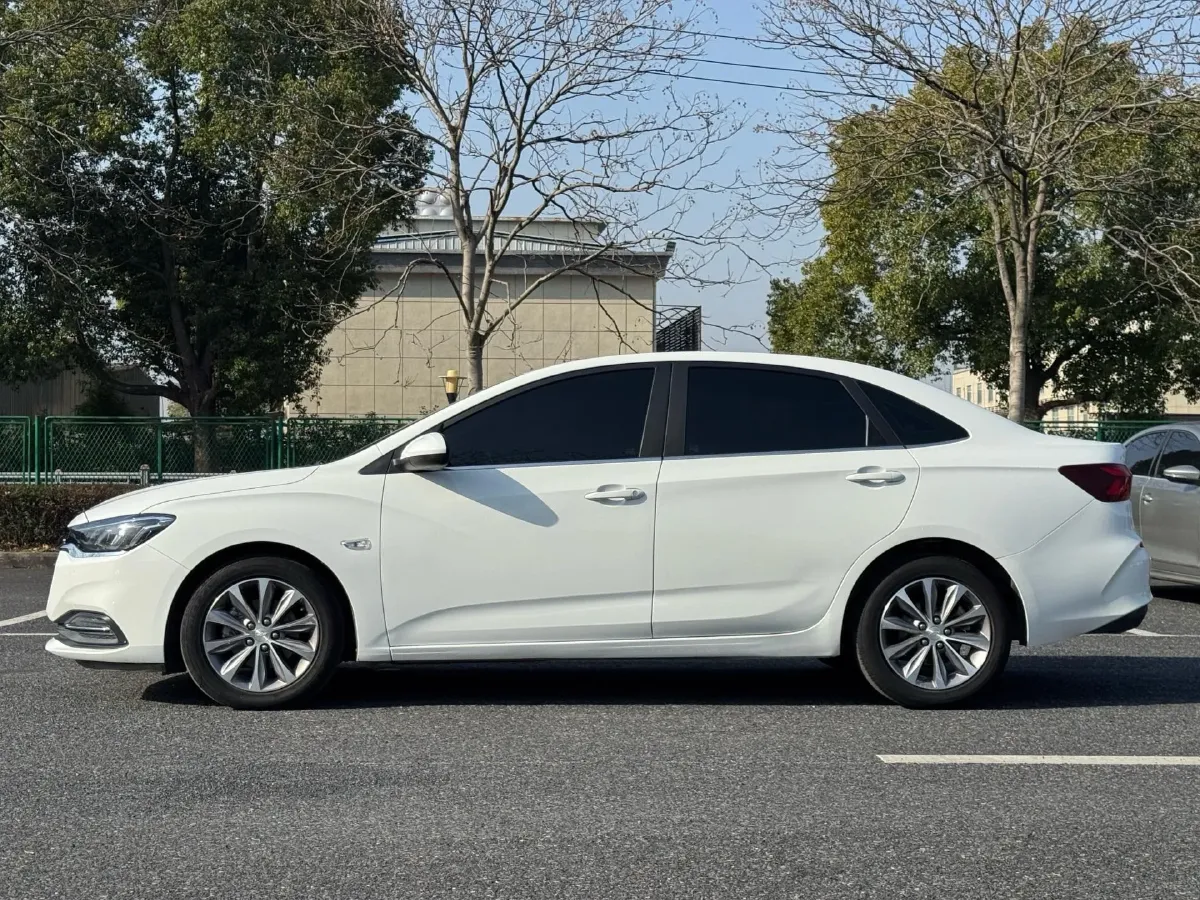 2020 Chevrolet Monza 1.5L 113HP L4 6AT,autocango,china used car exporter,china ev exporter,chinese used car exporter,chinese used ev exporter