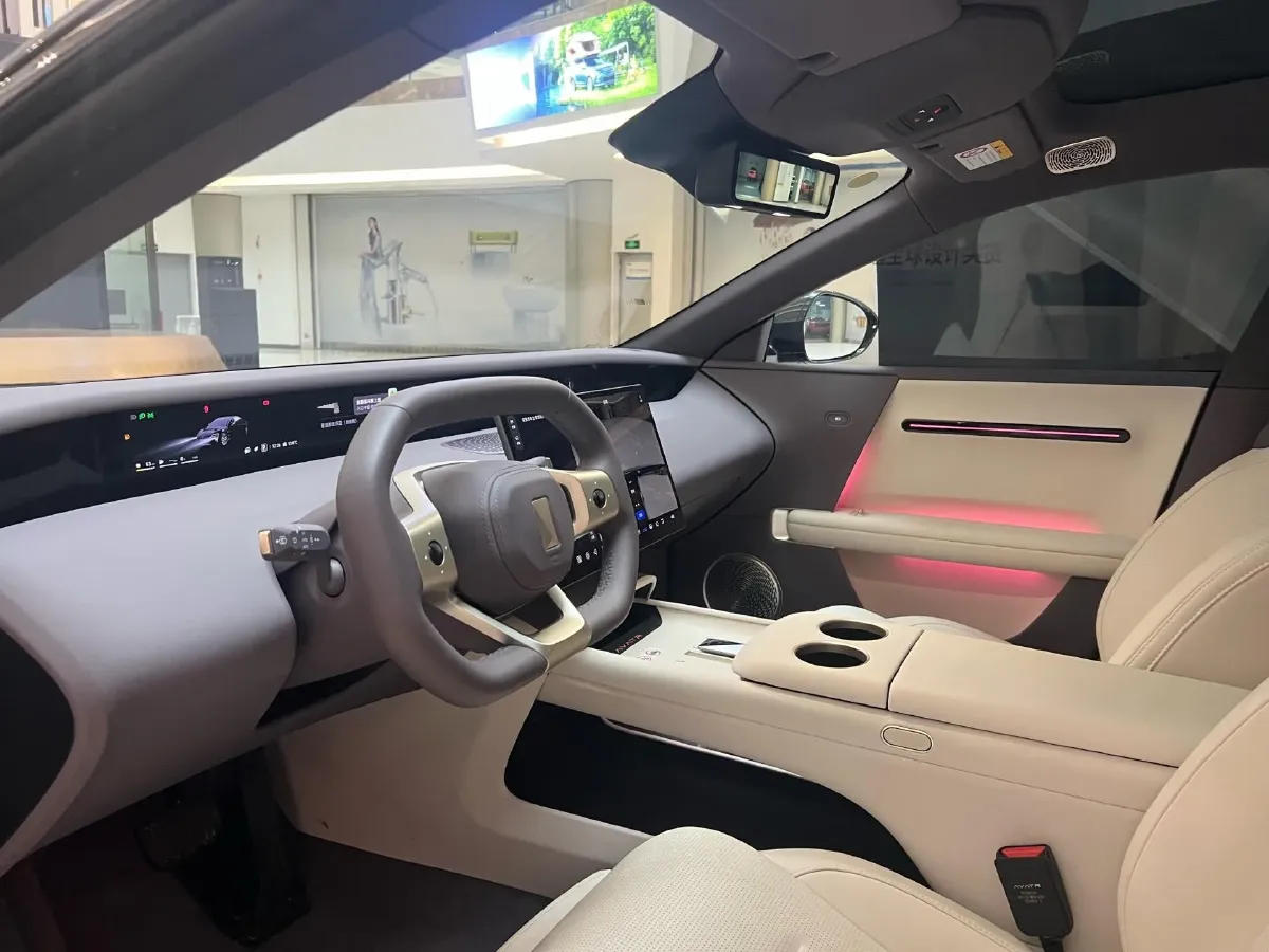 2025 Avatr 06 REEV 156HP REEV,autocango,china used car exporter,china ev exporter,chinese used car exporter,chinese used ev exporter